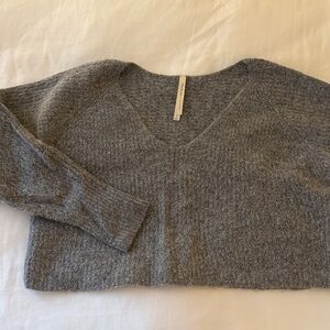 Cropped Babaton Grey Sweater, Size Small